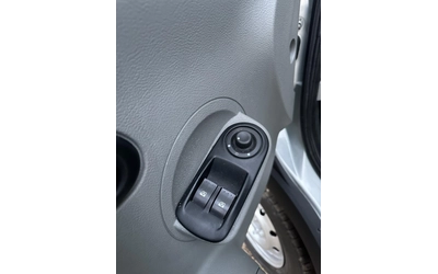 Nissan Interstar 2, 5 dci - автомобили, коли, обяви за нови и употребявани 8