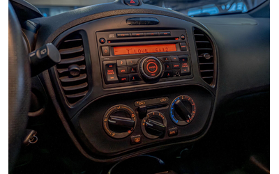 Nissan Juke 1.6/Климатик/LED - автомобили, коли, обяви за нови и употребявани 8