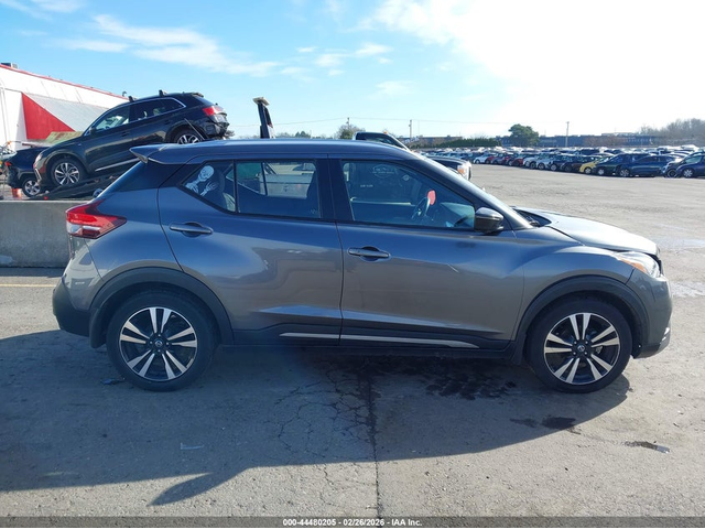 Nissan KICKS 1.6L I-4 DOHC, VVT, 122HP Front Wheel Drive - автомобили, коли, обяви за нови и употребявани 12