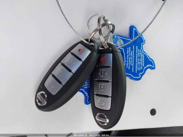 Nissan KICKS 1.6L I-4 DOHC, VVT, 122HP Front Wheel Drive - автомобили, коли, обяви за нови и употребявани 10