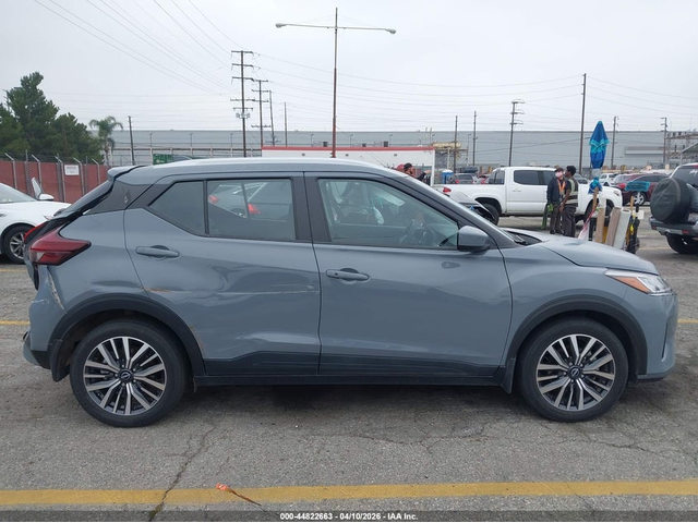 Nissan KICKS 1.6L I-4 DOHC, VVT, 122HP Front Wheel Drive - автомобили, коли, обяви за нови и употребявани 13