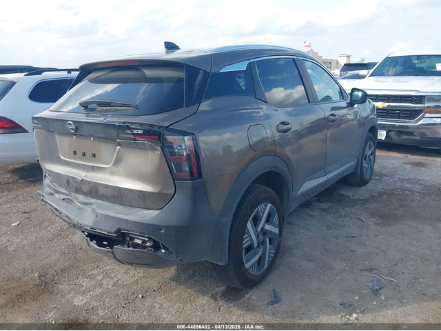 Nissan KICKS 2.0L I-4 DOHC, VVT, 141HP Front Wheel Drive - автомобили, коли, обяви за нови и употребявани 3