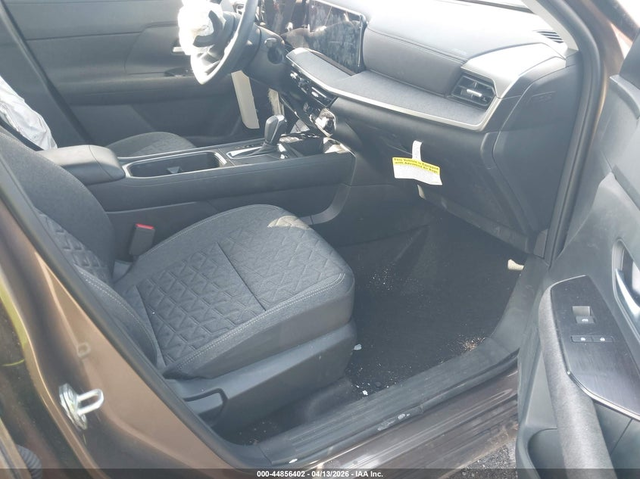 Nissan KICKS 2.0L I-4 DOHC, VVT, 141HP Front Wheel Drive - автомобили, коли, обяви за нови и употребявани 4