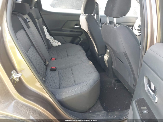 Nissan KICKS 2.0L I-4 DOHC, VVT, 141HP Front Wheel Drive - автомобили, коли, обяви за нови и употребявани 7