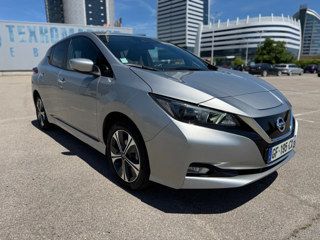 Nissan Leaf 62KW-2022-40000км-с включен ддс - автомобили, коли, обяви за нови и употребявани 1