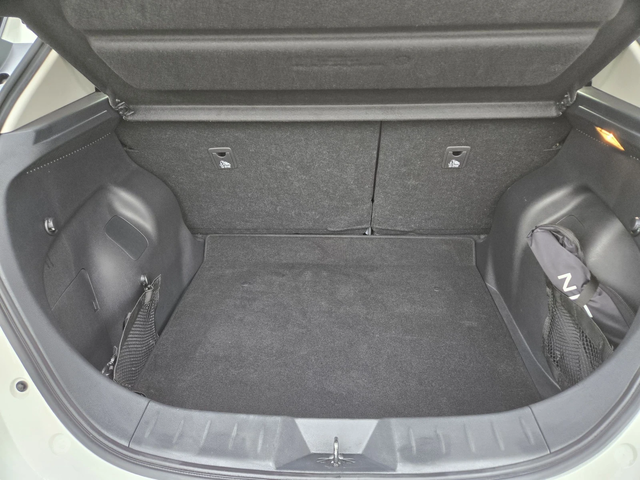 Nissan Leaf 40KW= 10.000km!!!= НЕРАЗЛИЧИМ ОТ НОВ!= DISTRONIC - автомобили, коли, обяви за нови и употребявани 9