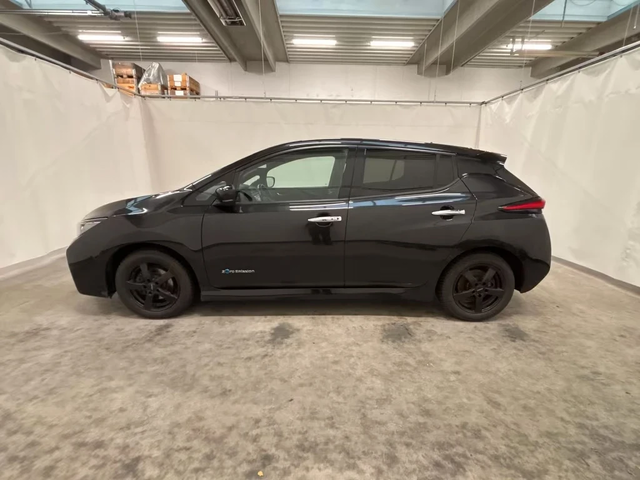 Nissan Leaf N-Connecta 40kwh 204ps - автомобили, коли, обяви за нови и употребявани 10