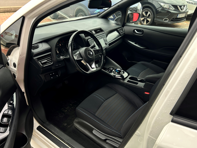 Nissan Leaf 40kwh N-Connecta - автомобили, коли, обяви за нови и употребявани 3