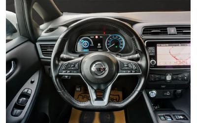 Nissan Leaf - автомобили, коли, обяви за нови и употребявани 7