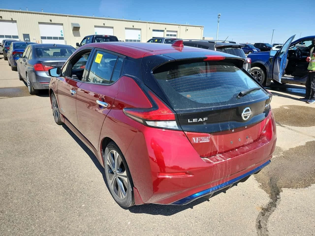 Nissan Leaf SL PLUS| ПОДГРЕВИ| МЪРТВА ТОЧКА| 2 КЛЮЧА| - автомобили, коли, обяви за нови и употребявани 3