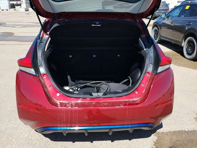 Nissan Leaf SL PLUS| ПОДГРЕВИ| МЪРТВА ТОЧКА| 2 КЛЮЧА| - автомобили, коли, обяви за нови и употребявани 6