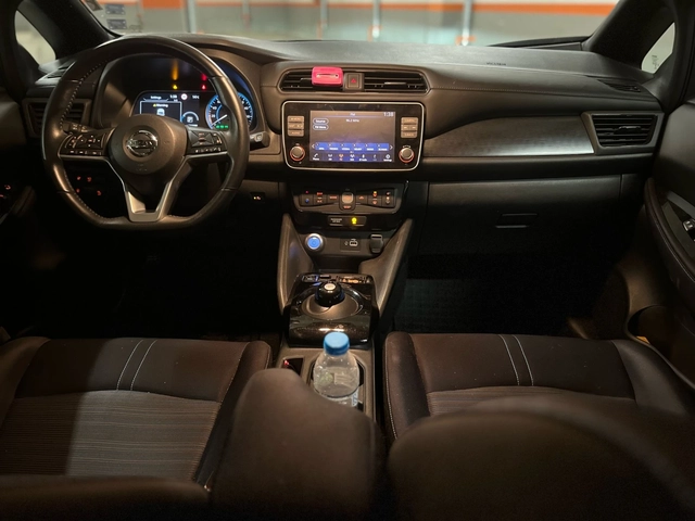 Nissan Leaf 40 KW Лизинг през Уникредит по220 евро - автомобили, коли, обяви за нови и употребявани 10