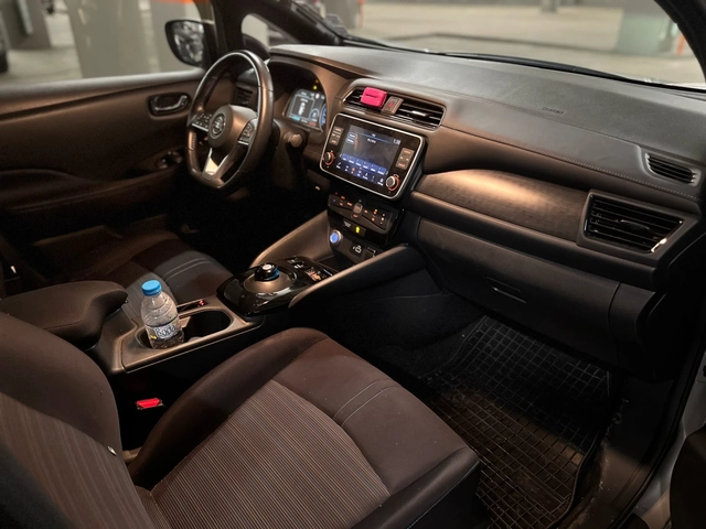 Nissan Leaf 40 KW Лизинг през Уникредит по220 евро - автомобили, коли, обяви за нови и употребявани 13