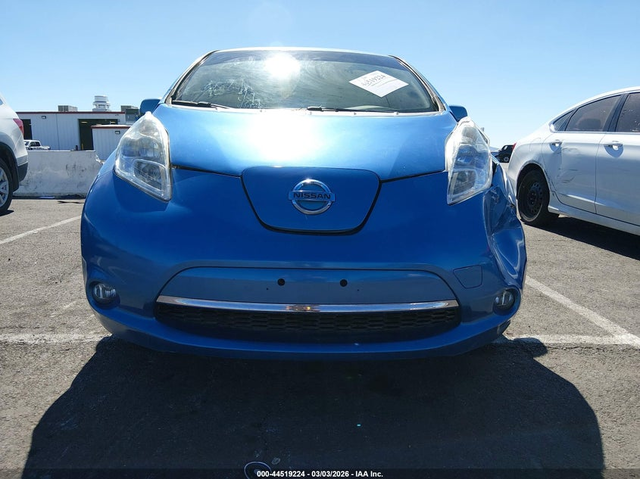 Nissan LEAF ELECTRIC Front Wheel Drive - автомобили, коли, обяви за нови и употребявани 12