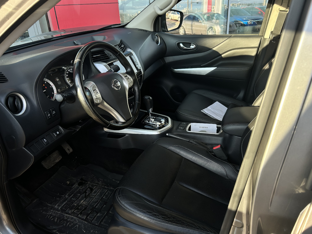 Nissan Navara 2.3 dCi Tekna A/T 4x4 - автомобили, коли, обяви за нови и употребявани 3