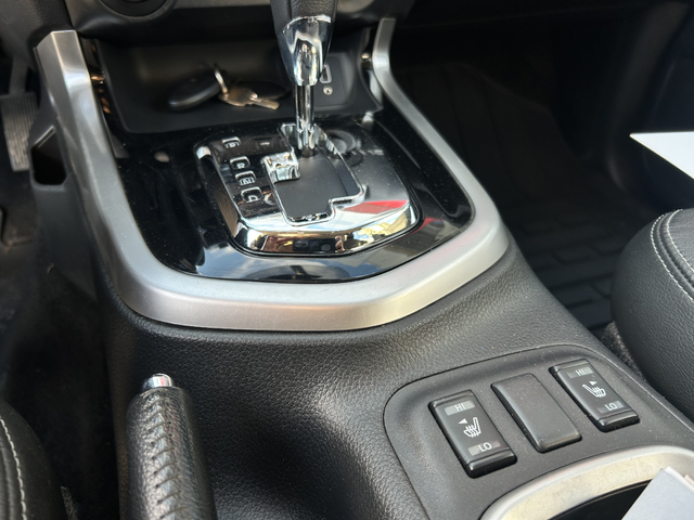 Nissan Navara 2.3 dCi Tekna A/T 4x4 - автомобили, коли, обяви за нови и употребявани 6