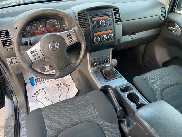Nissan Navara 2.5 dci 190kc. - автомобили, коли, обяви за нови и употребявани 8