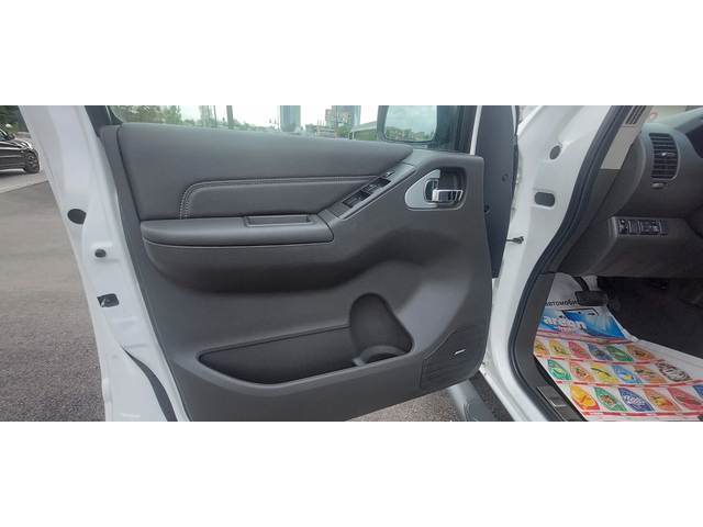 Nissan Navara 3.0 v6 Full  4x4 automat - автомобили, коли, обяви за нови и употребявани 8