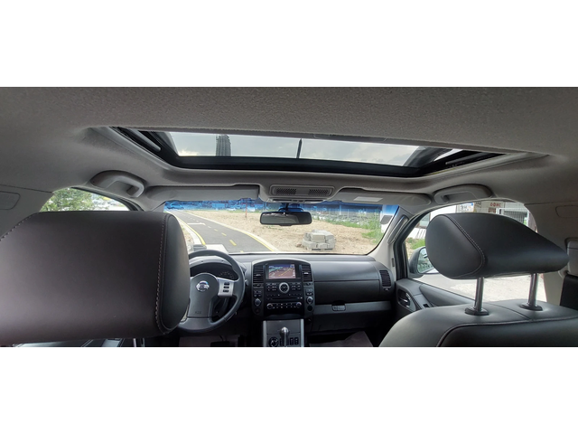 Nissan Navara 3.0 v6 Full  4x4 automat - автомобили, коли, обяви за нови и употребявани 9