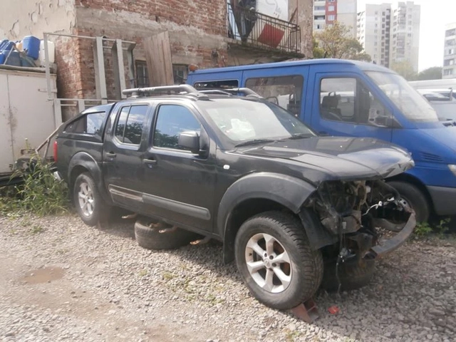 Nissan Navara 2.5dci - автомобили, коли, обяви за нови и употребявани 0