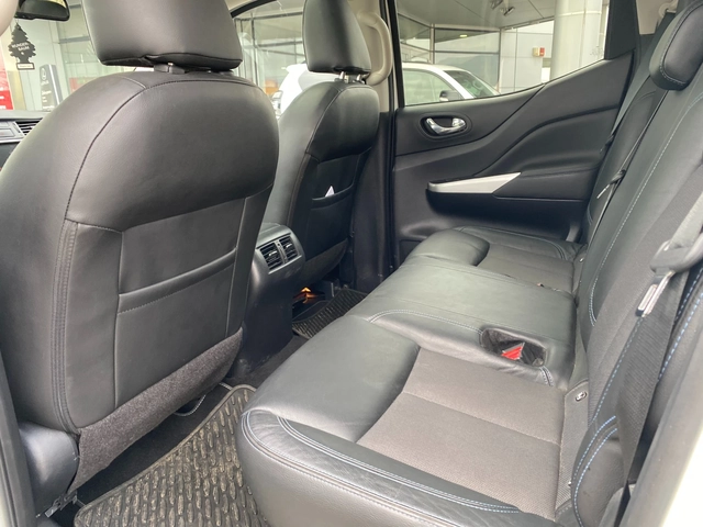 Nissan Navara 2.3 DCI 7AT Tekna - автомобили, коли, обяви за нови и употребявани 9