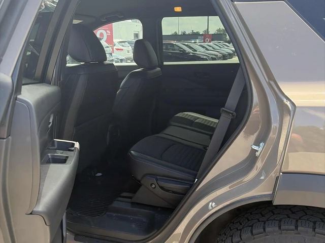 Nissan Pathfinder 4WD * CARFAX * АВТО КРЕДИТ * - автомобили, коли, обяви за нови и употребявани 8