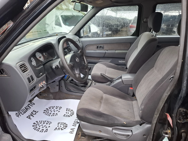 Nissan Pickup 2.5D 4x4 - автомобили, коли, обяви за нови и употребявани 5