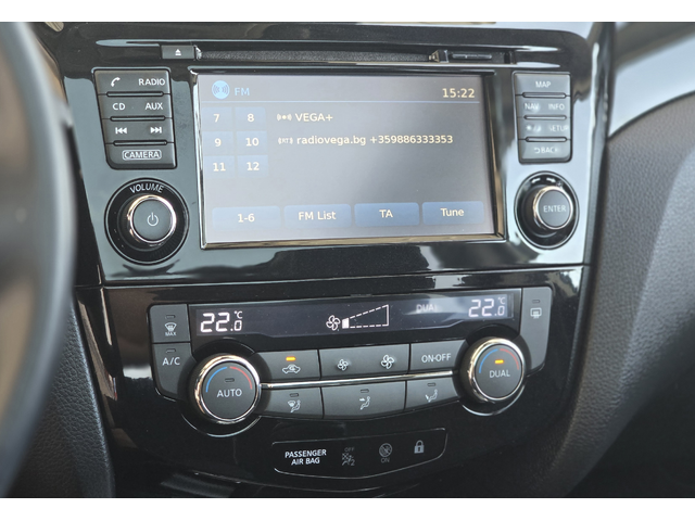 Nissan Qashqai 1.2i *Panorama* - автомобили, коли, обяви за нови и употребявани 10