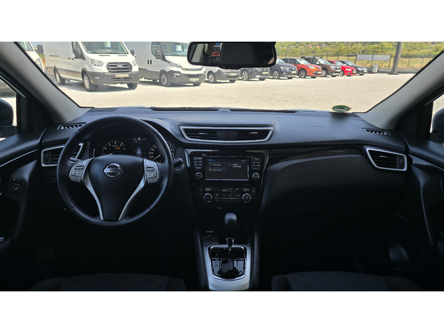 Nissan Qashqai 1.2i *Panorama* - автомобили, коли, обяви за нови и употребявани 8