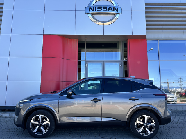 Nissan Qashqai 1.3 DDT N-Connecta A/T 4x4 - автомобили, коли, обяви за нови и употребявани 1