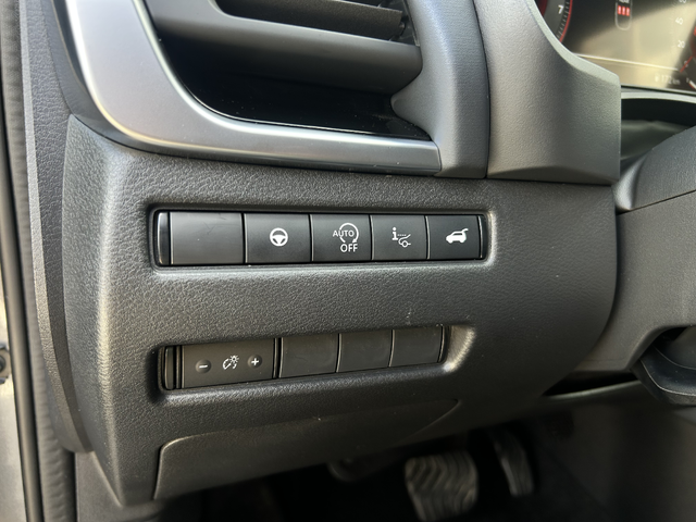 Nissan Qashqai 1.3 DDT Tekna A/T 4x4 - автомобили, коли, обяви за нови и употребявани 5