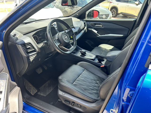 Nissan Qashqai 1.3 DDT Tekna Plus 4x2 A/T #48 - автомобили, коли, обяви за нови и употребявани 3
