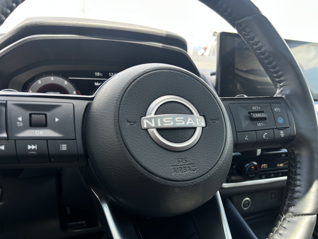 Nissan Qashqai 1.3 DDT Tekna Plus 4x2 A/T #48 - автомобили, коли, обяви за нови и употребявани 6