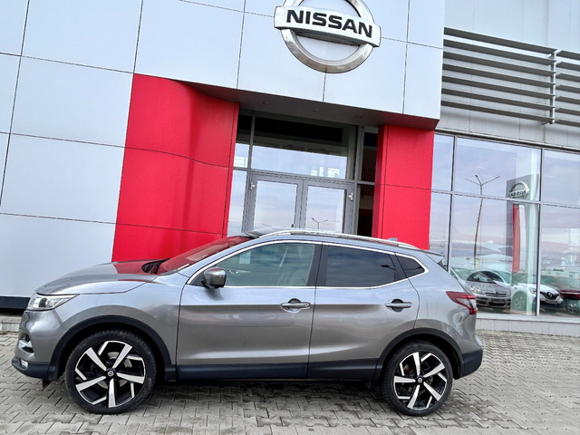 Nissan Qashqai 1.3 DIG-T Tekna Plus A/T - автомобили, коли, обяви за нови и употребявани 1