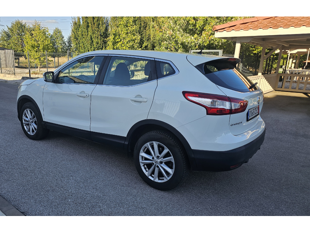 Nissan Qashqai 1.5 - автомобили, коли, обяви за нови и употребявани 6
