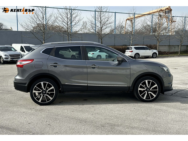 Nissan Qashqai 1.6 dCi Tekna Premium 130к.с./ГАРАНЦИЯ ОТ КЕНТАВЪР - автомобили, коли, обяви за нови и употребявани 4