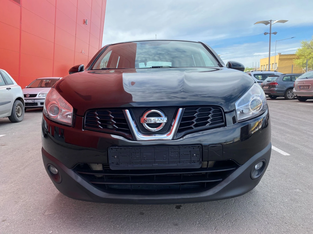 Nissan Qashqai 2.0 DCI-150 к.с. 4х4 - автомобили, коли, обяви за нови и употребявани 1