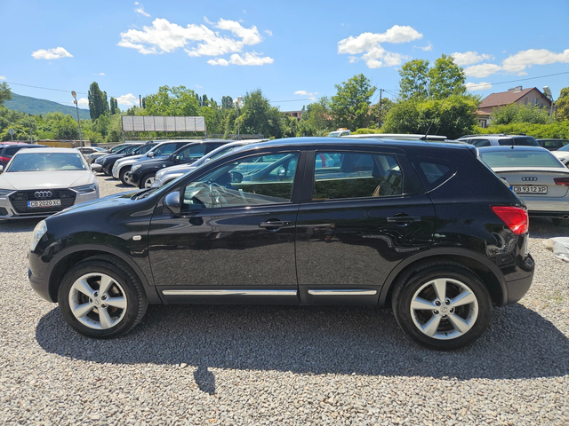 Nissan Qashqai 2.0i 4x4 - автомобили, коли, обяви за нови и употребявани 1
