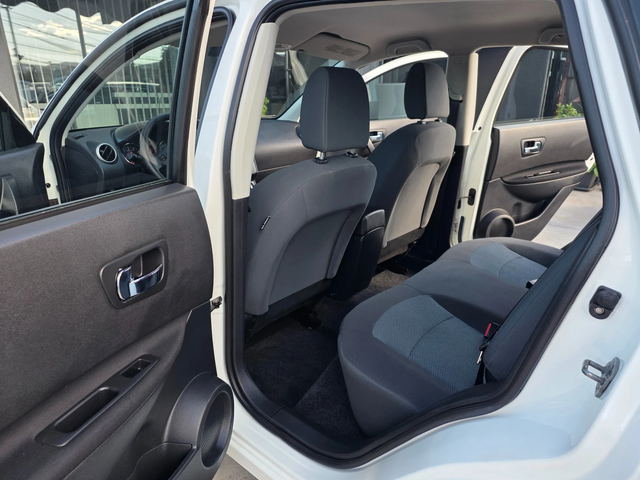 Nissan Qashqai 1.6i-117к.с EURO 5-КЛИМАТИК- ШВЕЙЦАРИЯ - автомобили, коли, обяви за нови и употребявани 14