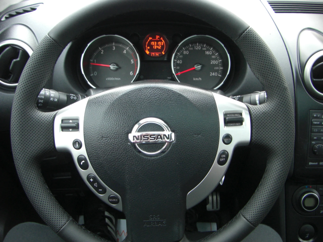 Nissan Qashqai 1.5dci NAVI KAMERA PANORAMA 6ck. - автомобили, коли, обяви за нови и употребявани 10