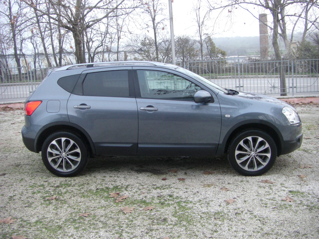 Nissan Qashqai 1.5dci NAVI KAMERA PANORAMA 6ck. - автомобили, коли, обяви за нови и употребявани 5