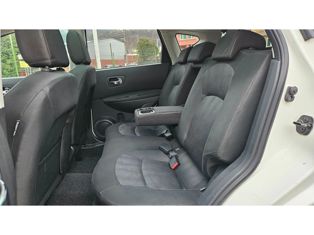 Nissan Qashqai 1.6 Dci 4x4/Panorama/Navig/Klimatron/Top sustoqnie - автомобили, коли, обяви за нови и употребявани 12