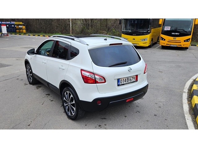 Nissan Qashqai 1.6 Dci 4x4/Panorama/Navig/Klimatron/Top sustoqnie - автомобили, коли, обяви за нови и употребявани 3