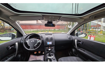 Nissan Qashqai 1.6 Dci 4x4/Panorama/Navig/Klimatron/Top sustoqnie - автомобили, коли, обяви за нови и употребявани 8