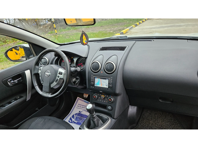 Nissan Qashqai 1.6 Dci 4x4/Panorama/Navig/Klimatron/Top sustoqnie - автомобили, коли, обяви за нови и употребявани 9