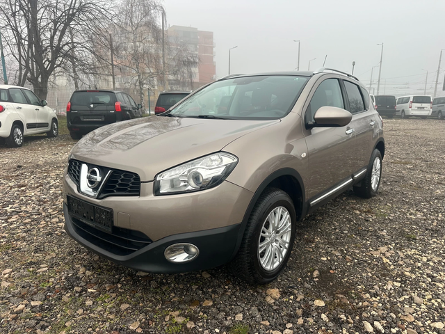 Nissan Qashqai 2.0I AUTOMAT NAVI PANO - автомобили, коли, обяви за нови и употребявани 0