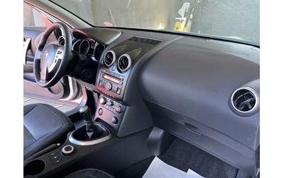 Nissan Qashqai + 2 - автомобили, коли, обяви за нови и употребявани 9