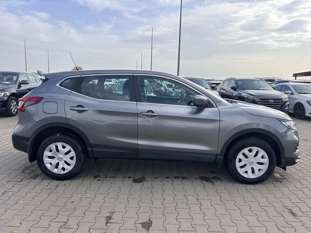 Nissan Qashqai 1.3i EURO 6 - автомобили, коли, обяви за нови и употребявани 4