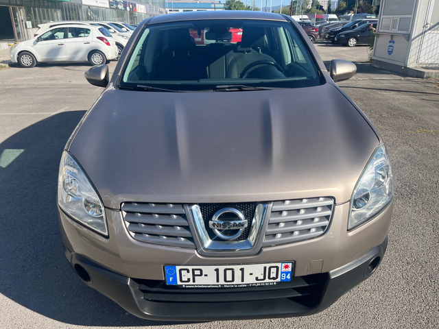 Nissan Qashqai 1.6i - автомобили, коли, обяви за нови и употребявани 1
