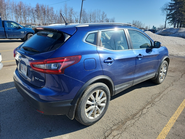 Nissan Qashqai 2L 4cyl AWD - автомобили, коли, обяви за нови и употребявани 2